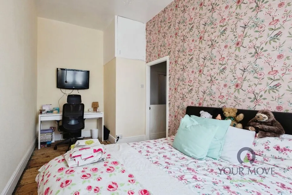 Rochdale Road, Shaw, Greater Manchester, OL2, photo 9