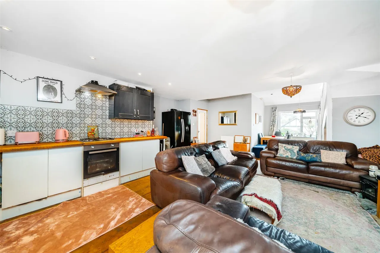 Bushey Close, Ickenham, UB10, photo 5