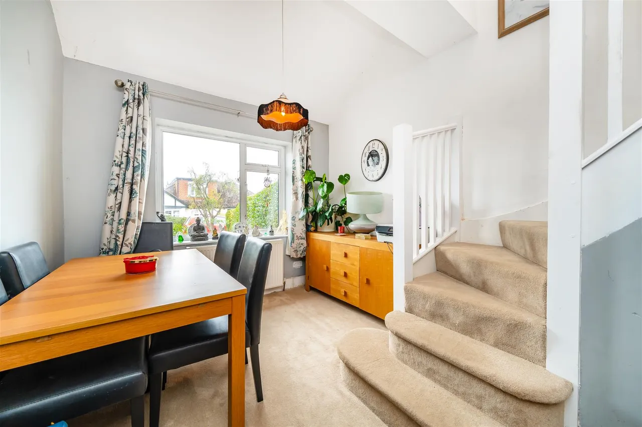 Bushey Close, Ickenham, UB10, photo 9