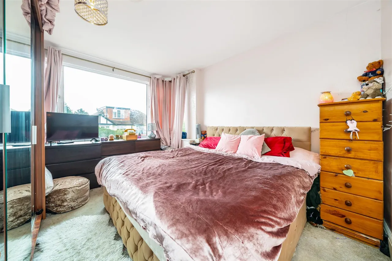 Bushey Close, Ickenham, UB10, photo 6