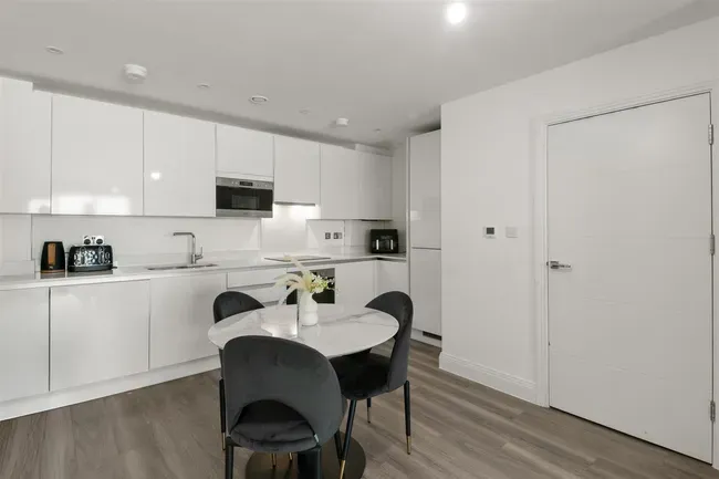 2 bed flat for sale — Randall Place, Uxbridge
