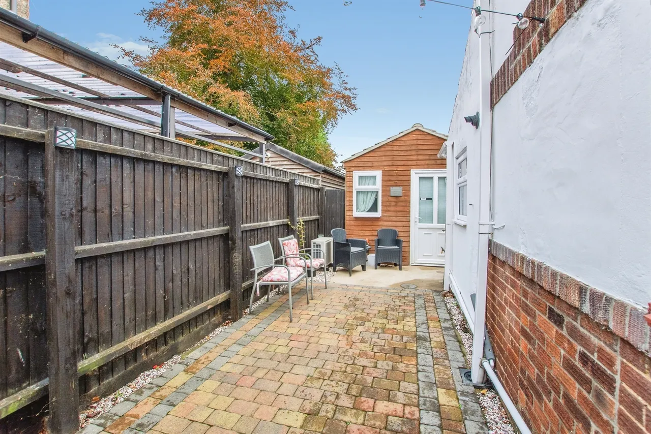 Sandringham Avenue, Wisbech, PE13, photo 14