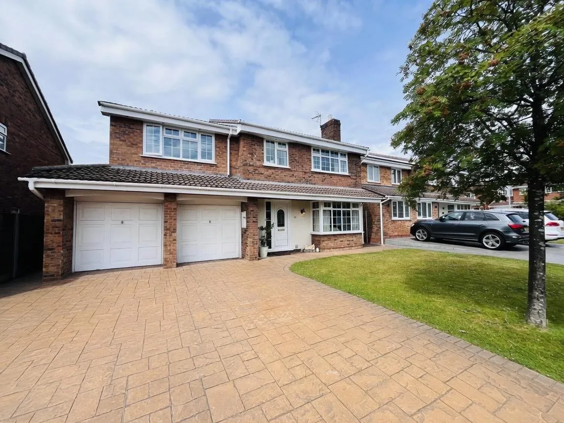 6 bed house for sale, Turnberry Drive, Wilmslow, SK9