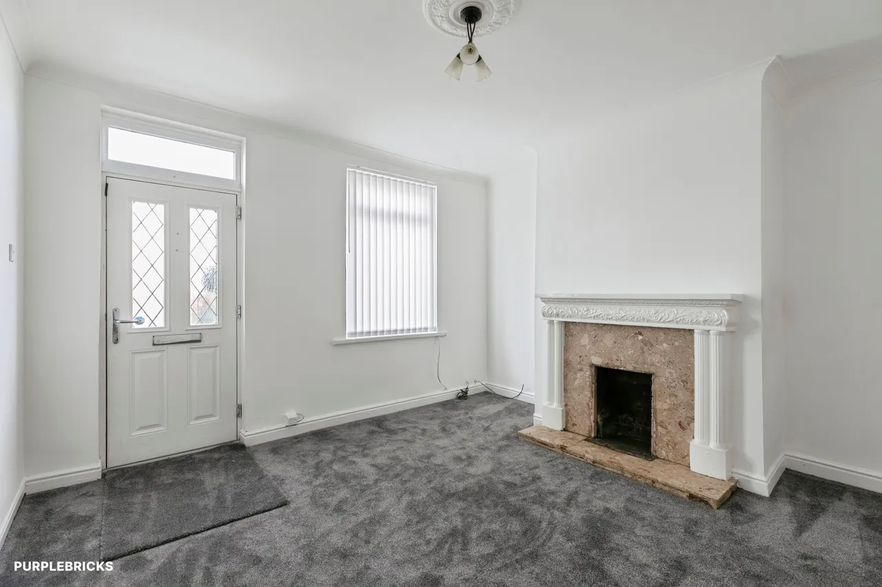 Middle Cliff Lane, Barnsley, S72, photo 4