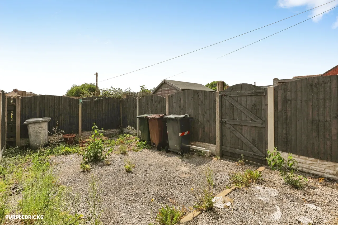 Middle Cliff Lane, Barnsley, S72, photo 19
