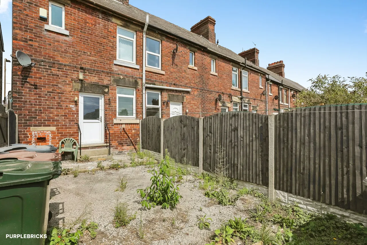 Middle Cliff Lane, Barnsley, S72, photo 17