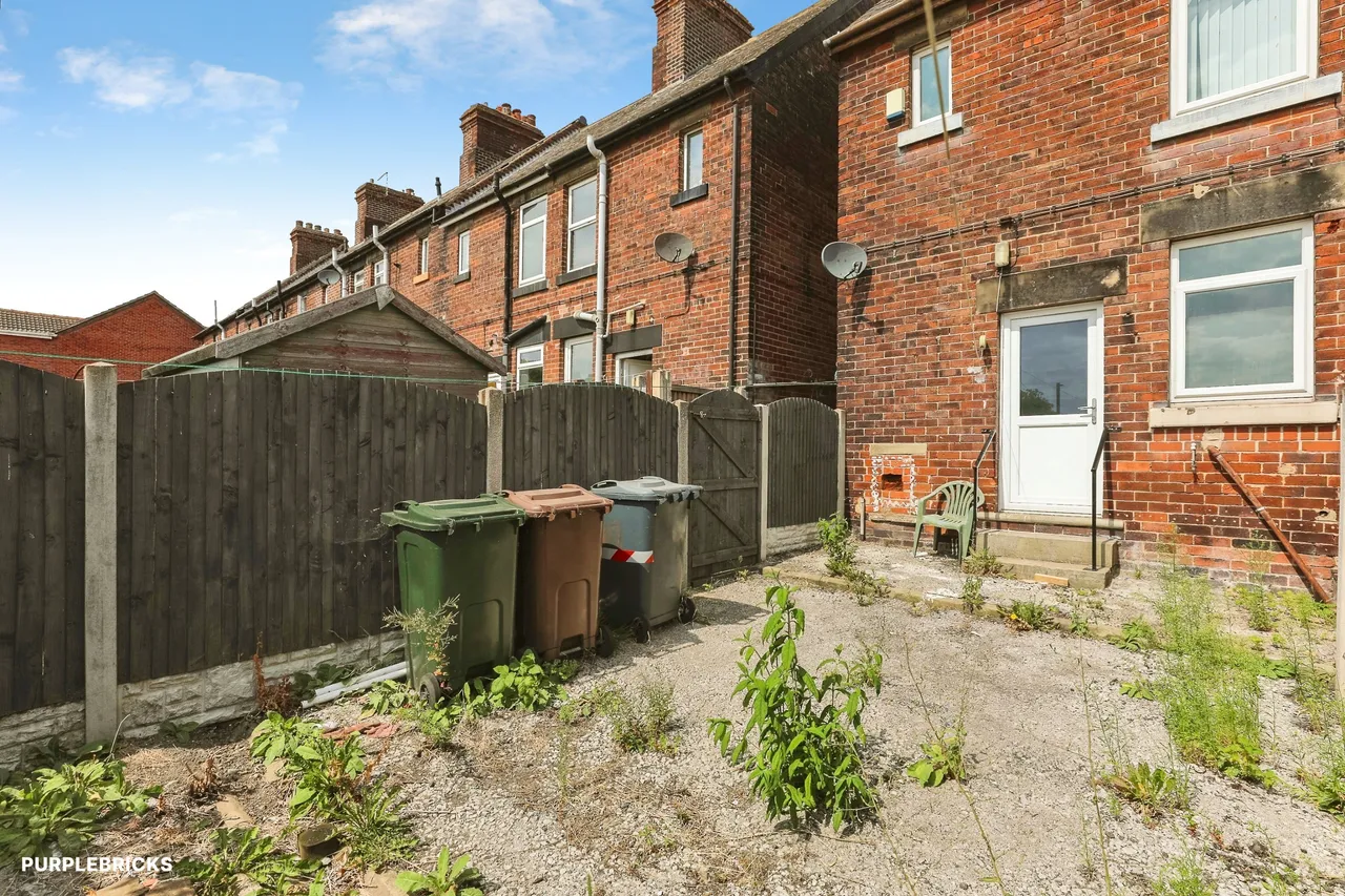 Middle Cliff Lane, Barnsley, S72, photo 16