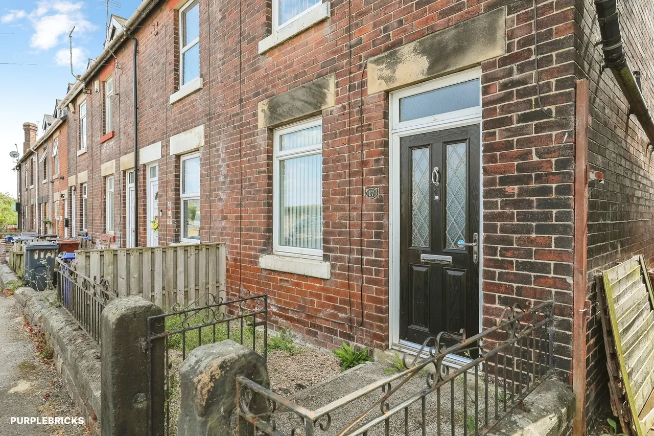 Middle Cliff Lane, Barnsley, S72, photo 2