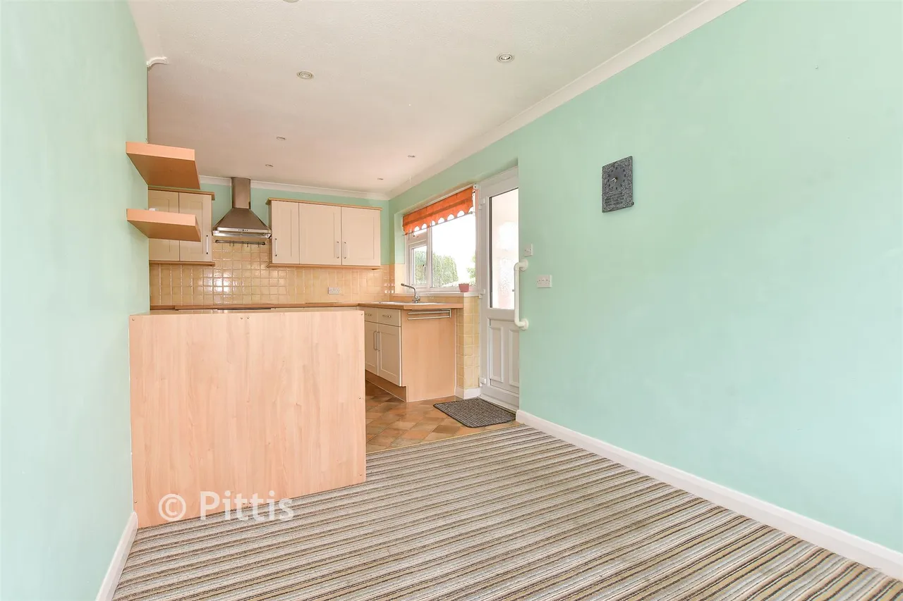 Howgate Close, Bembridge, PO35, photo 5