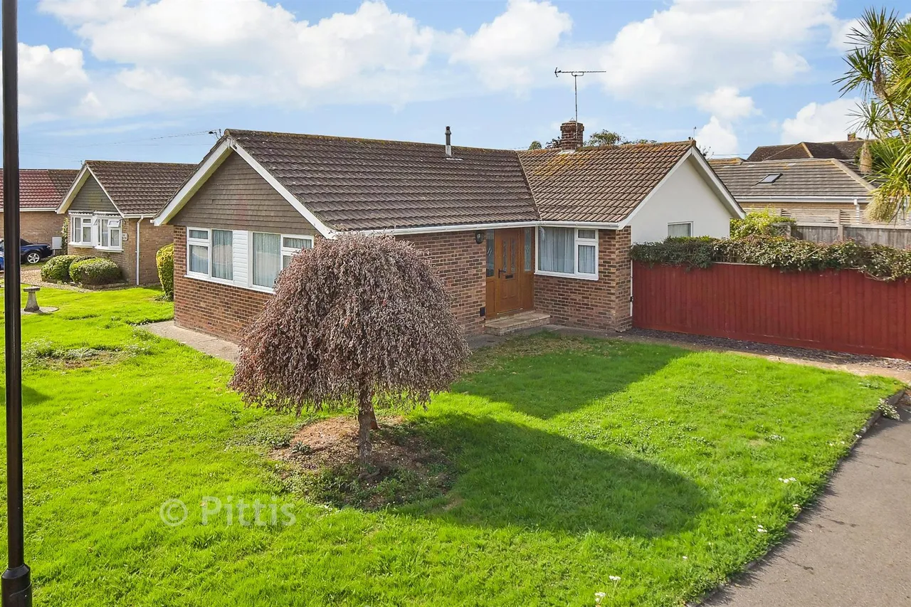 3 bed house for sale, Howgate Close, Bembridge, PO35