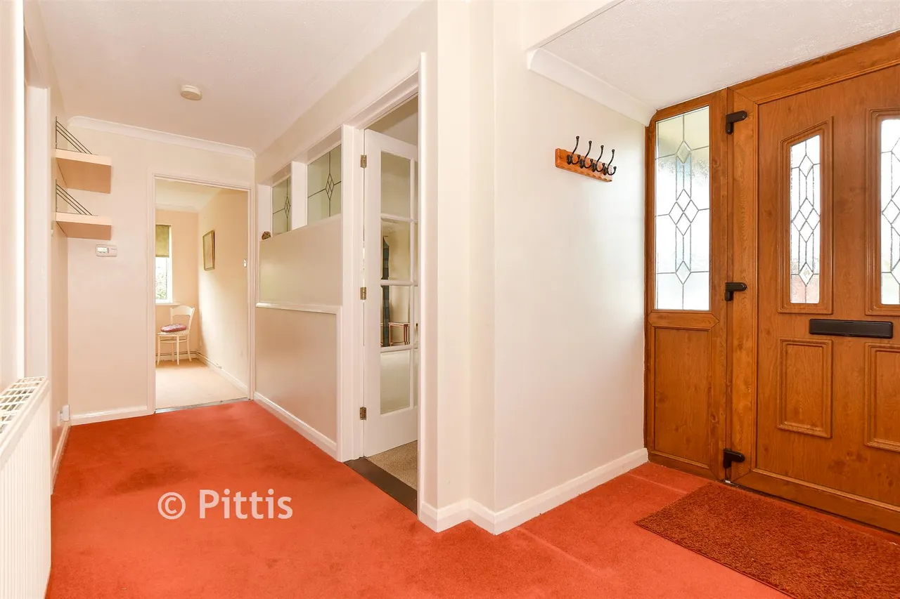 Howgate Close, Bembridge, PO35, photo 6