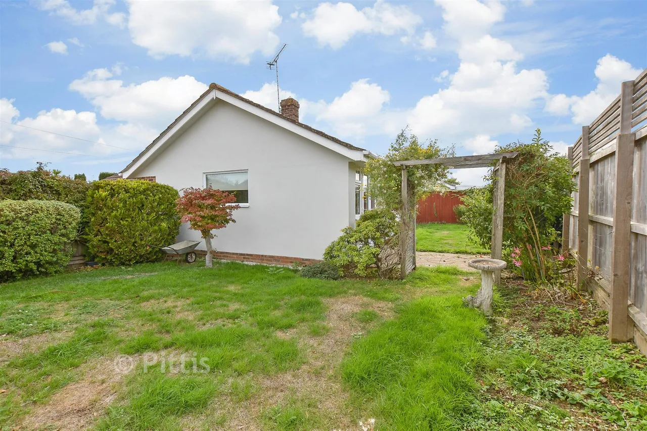 Howgate Close, Bembridge, PO35, photo 11