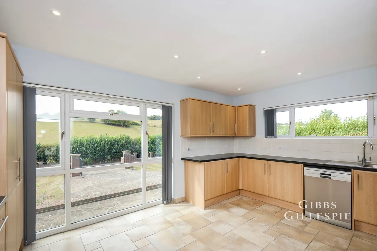 3 bed house to rent, Pednor Road, Chesham Fees Apply, HP5