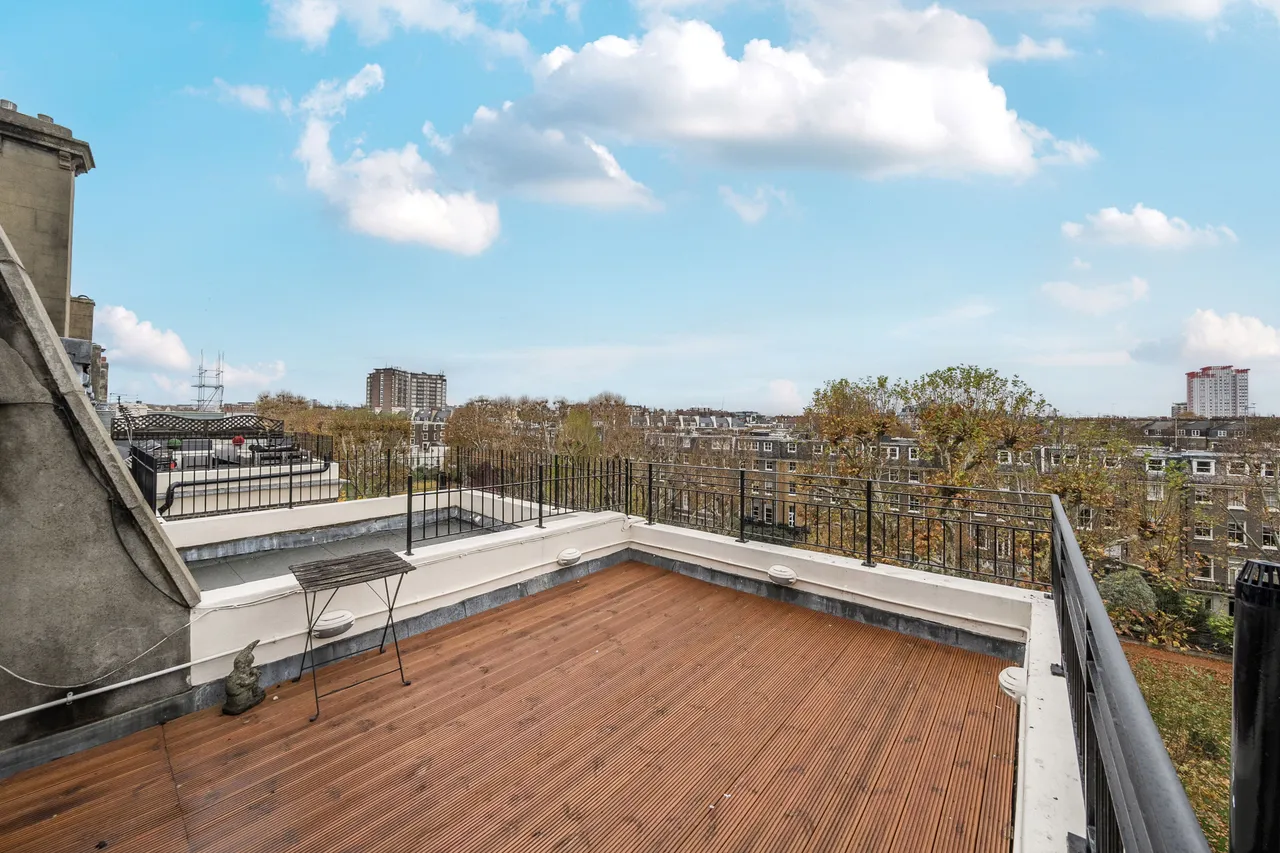 Top Floor, 35 Warrington Crescent, London, photo 9