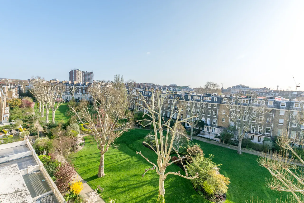 Top Floor, 35 Warrington Crescent, London, photo 11