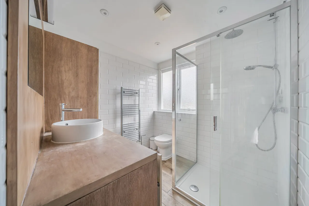 Top Floor, 35 Warrington Crescent, London, photo 12