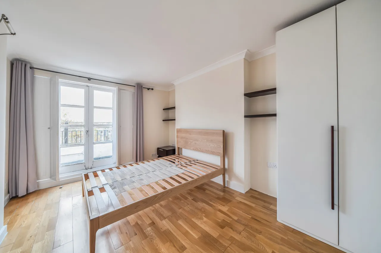 Top Floor, 35 Warrington Crescent, London, photo 10