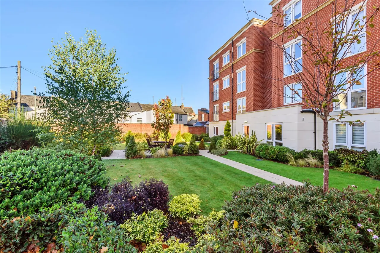 North Place, Cheltenham, GL50, photo 11
