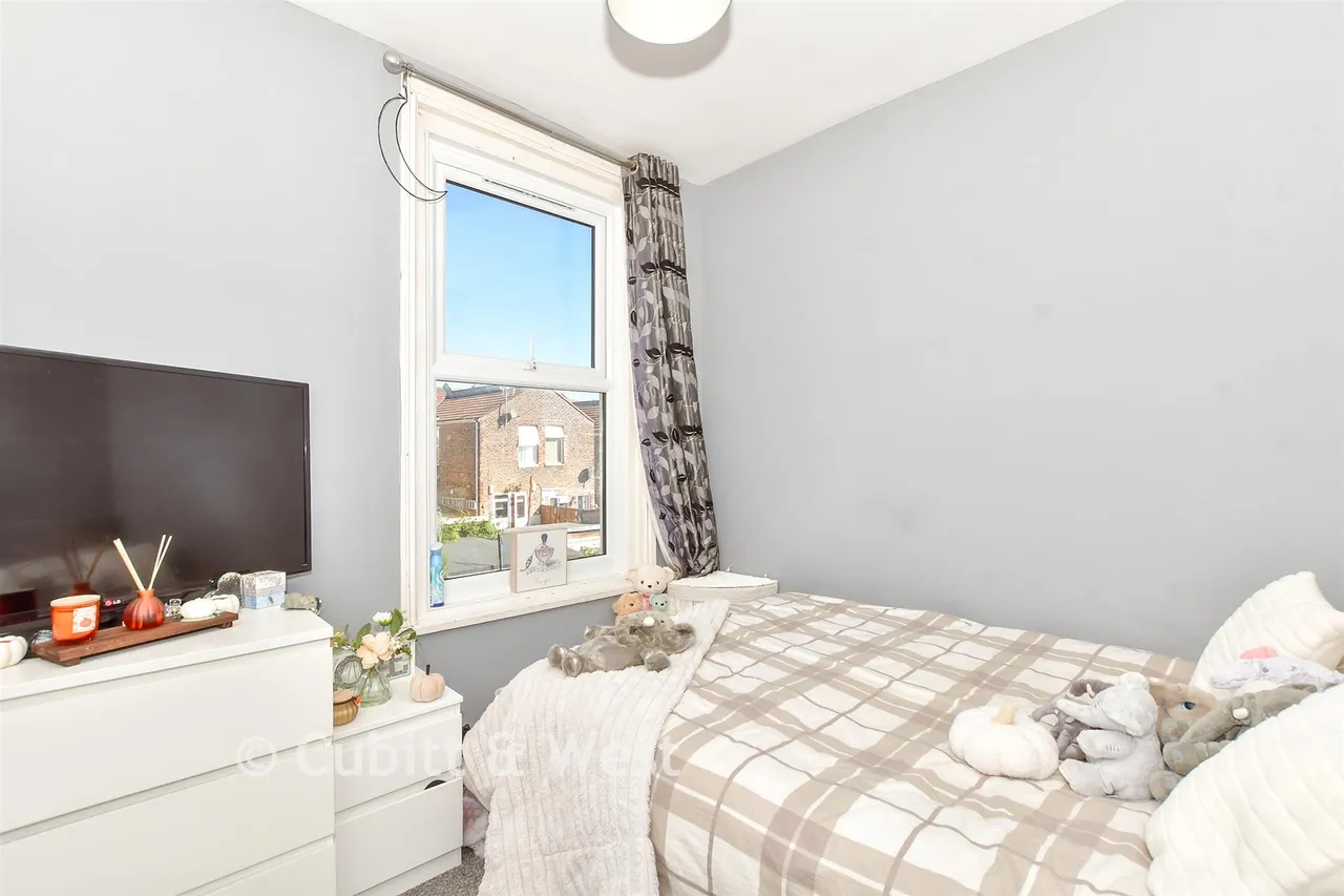 Wymering Road, North End, PO2, photo 9
