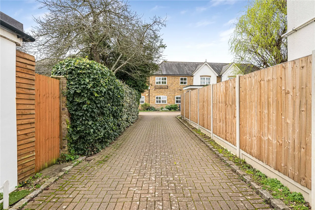 Knights Place, Twickenham, TW2, photo 9