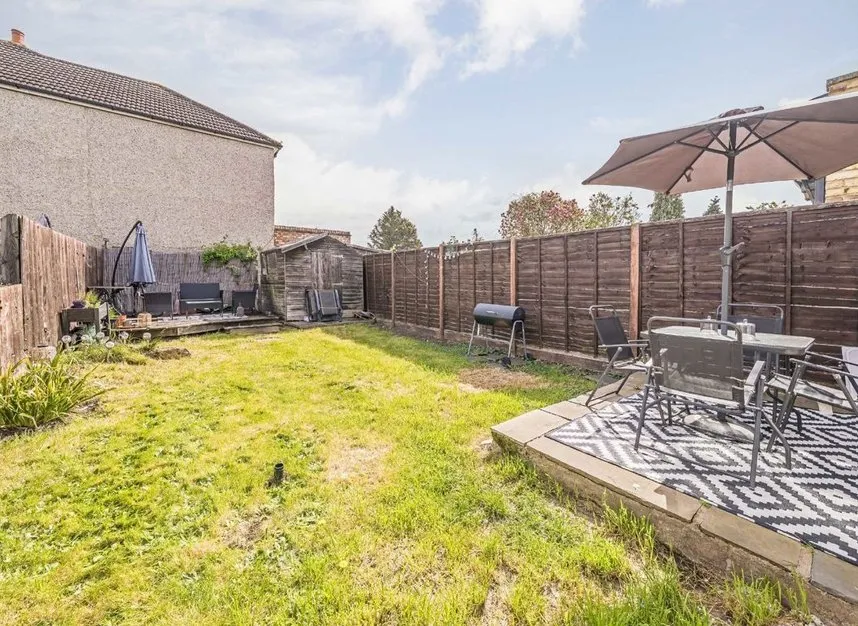 Green Lane, Sunbury-On-Thames, TW16, photo 6