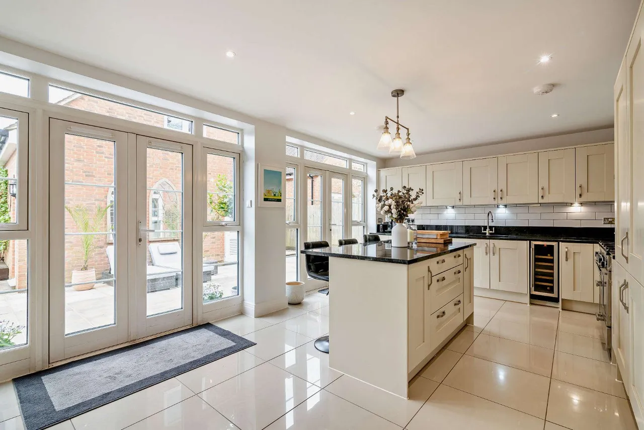 Sir Geoffrey Todd Walk, Midhurst, GU29, photo 6