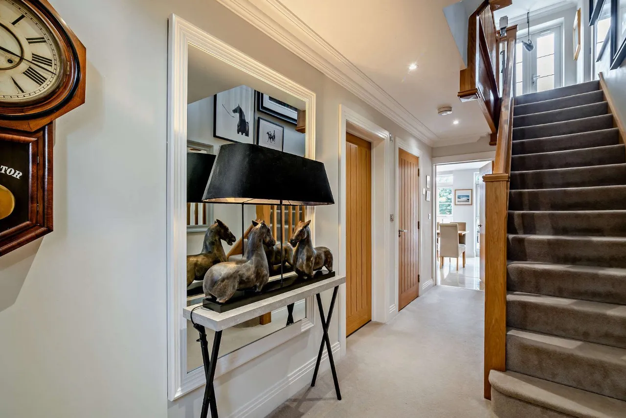 Sir Geoffrey Todd Walk, Midhurst, GU29, photo 8