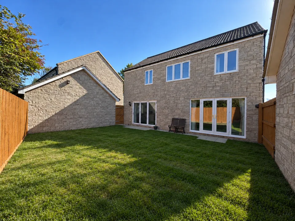 Pearmain Road, Somerton, photo 20