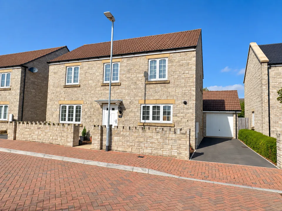 4 bed house for sale, Pearmain Road, Somerton