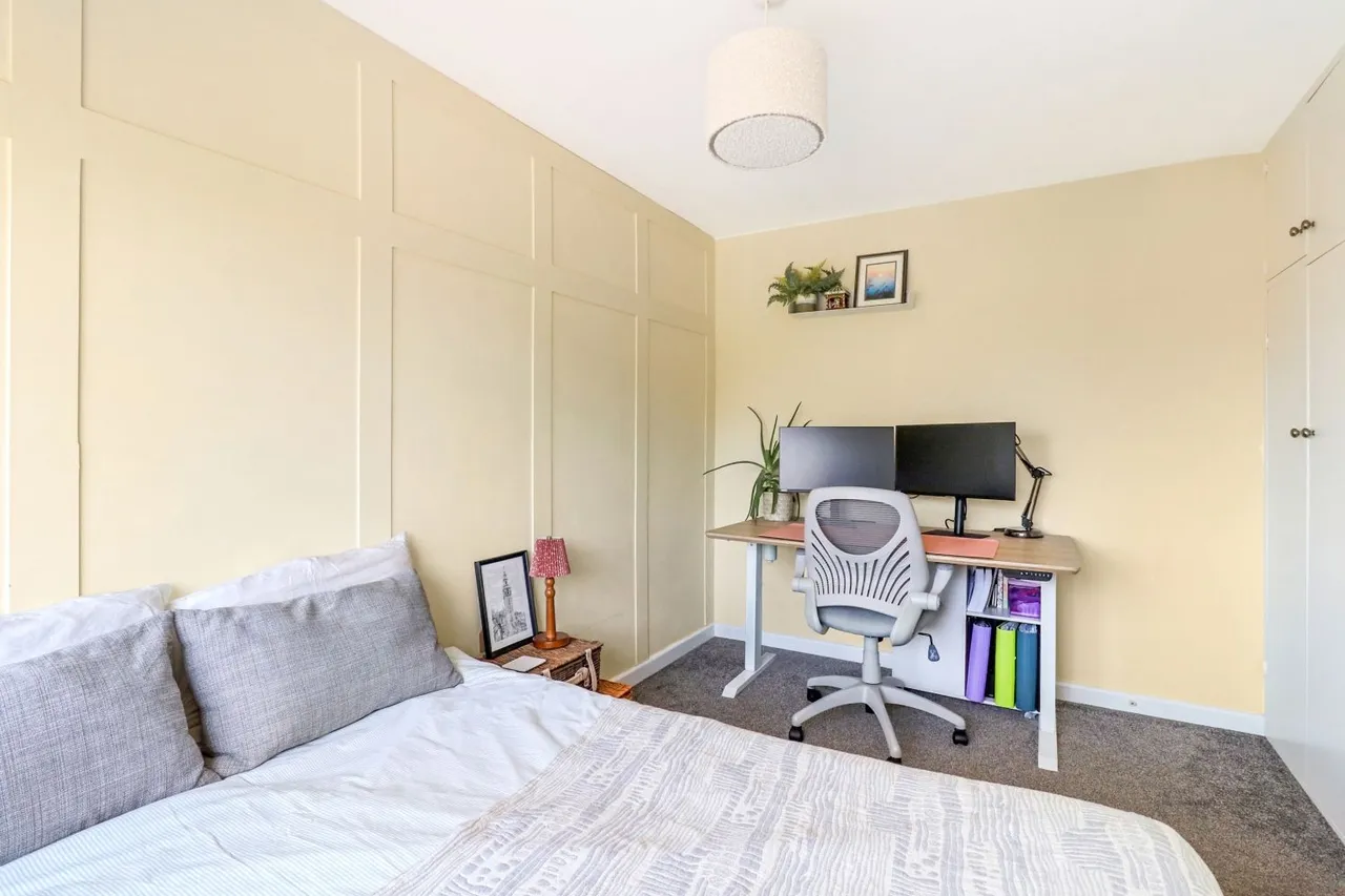 Woodbridge Hill, Guildford, GU2, photo 11