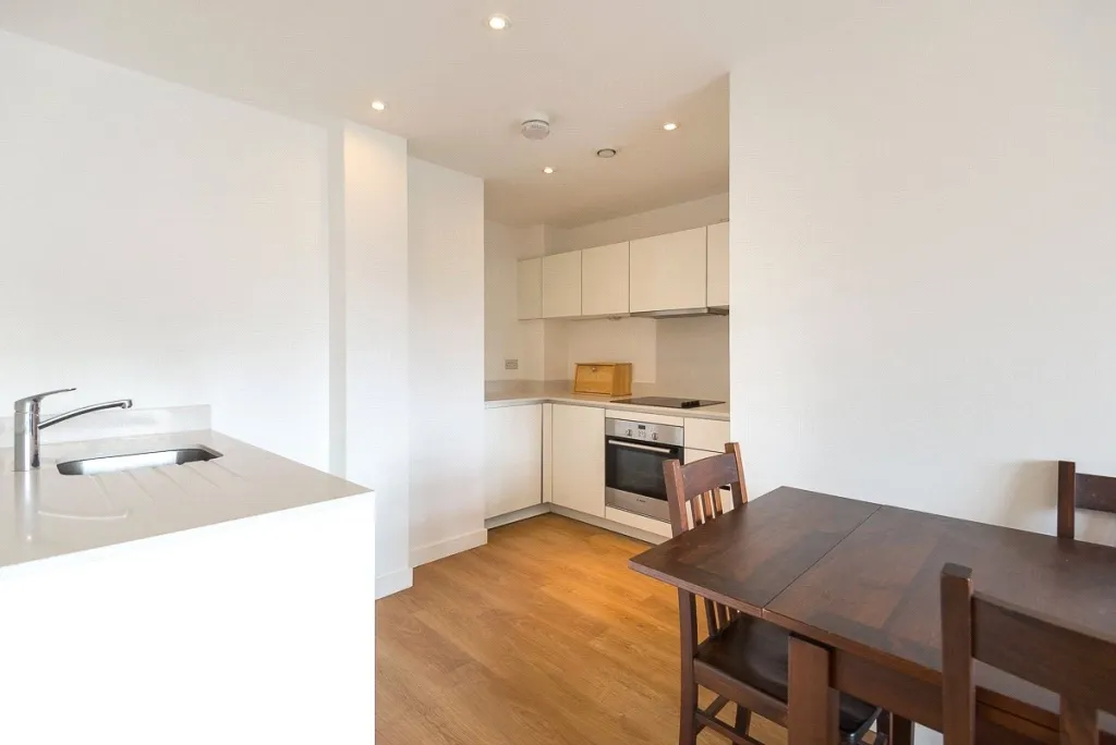 Voysey Square, Bow, E3, photo 8