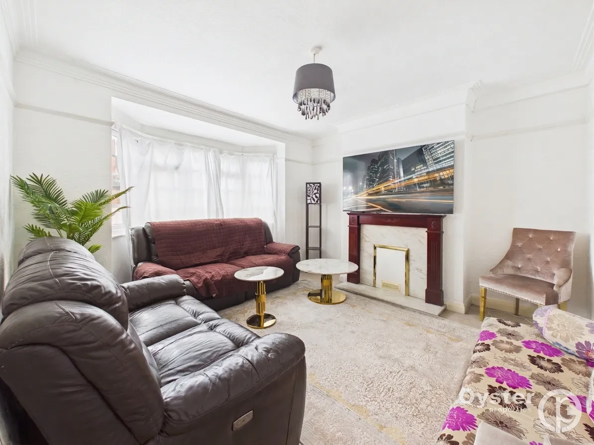 Bishop Ken Road, Harrow, HA3, photo 2