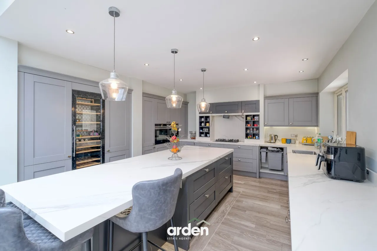 Warwick Road, Solihull, B91, photo 3
