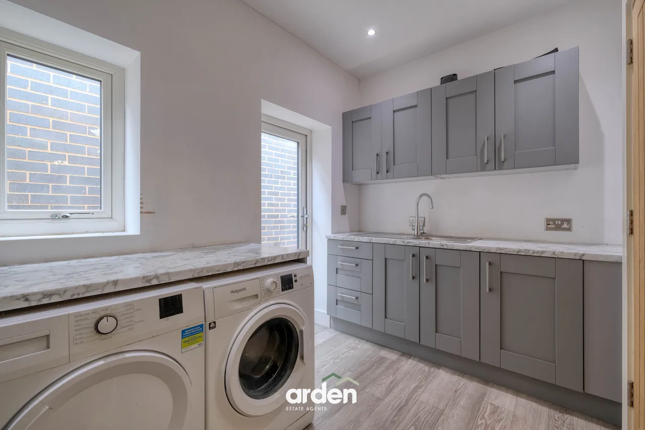 Warwick Road, Solihull, B91, photo 8
