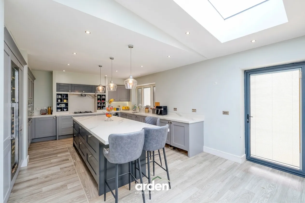 Warwick Road, Solihull, B91, photo 5