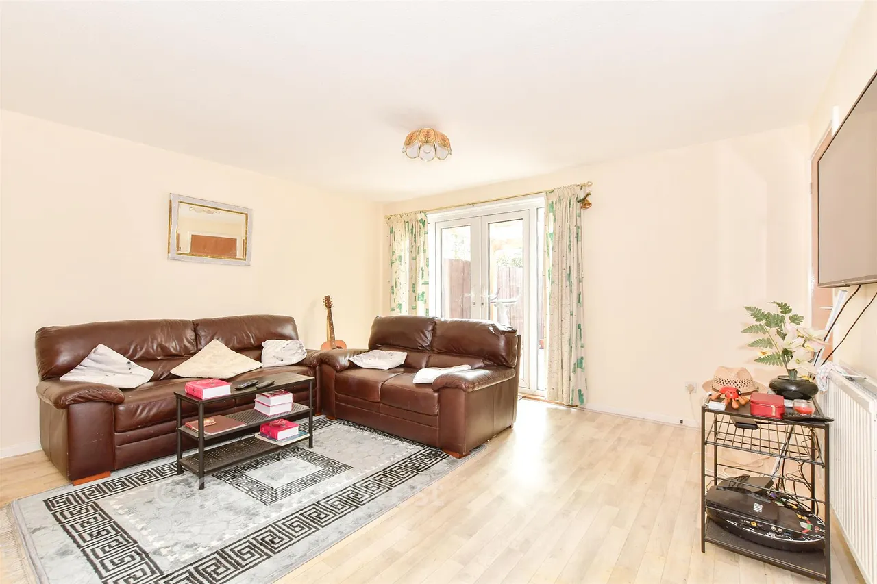 Berstead Walk, Bewbush, RH11, photo 2