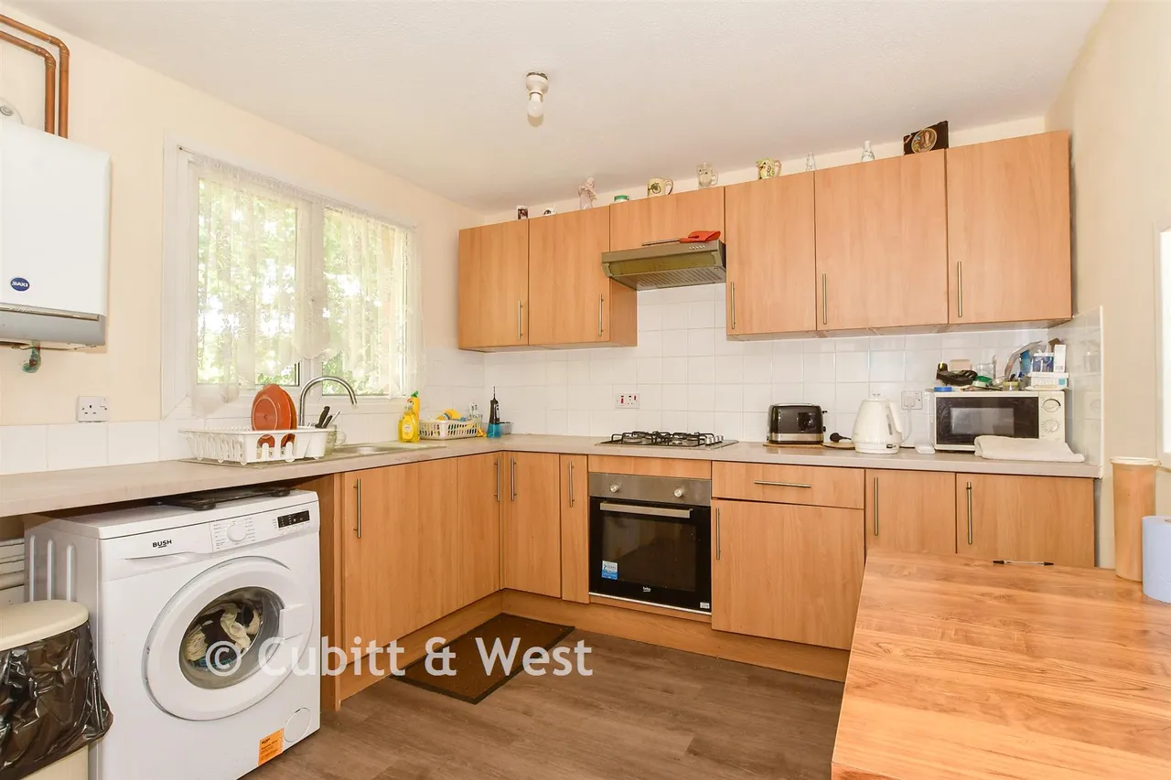 Berstead Walk, Bewbush, RH11, photo 4