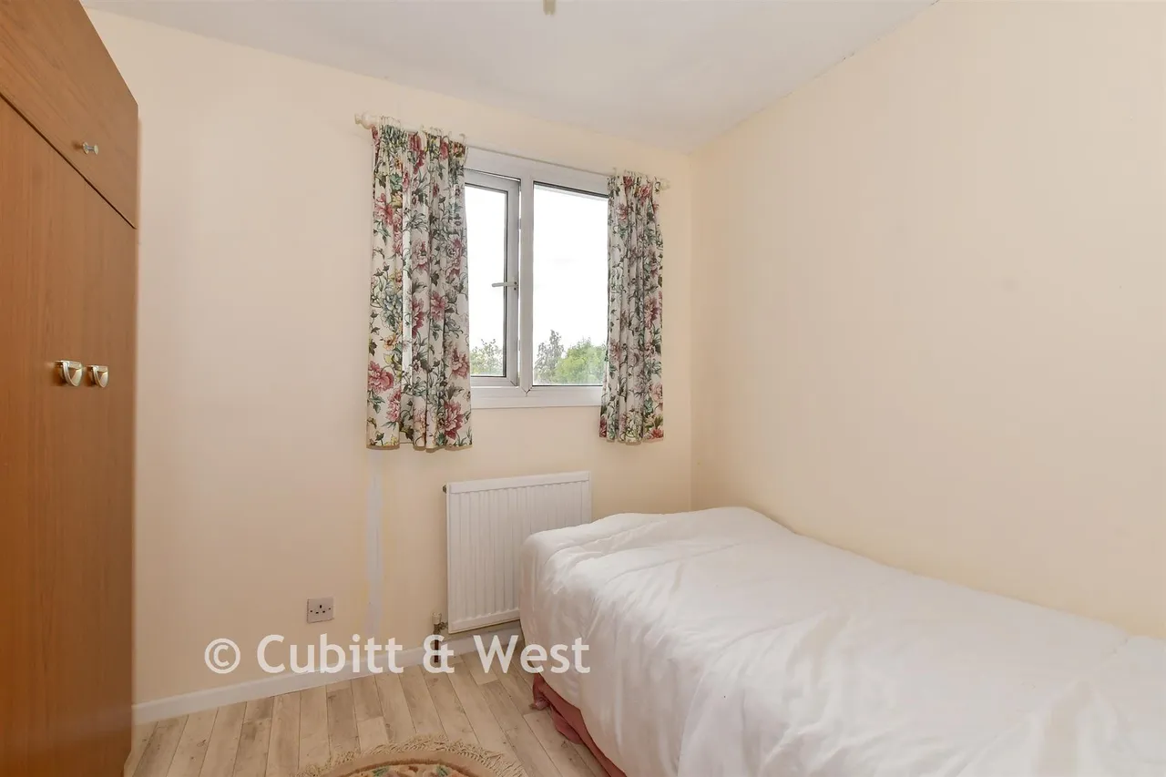 Berstead Walk, Bewbush, RH11, photo 9