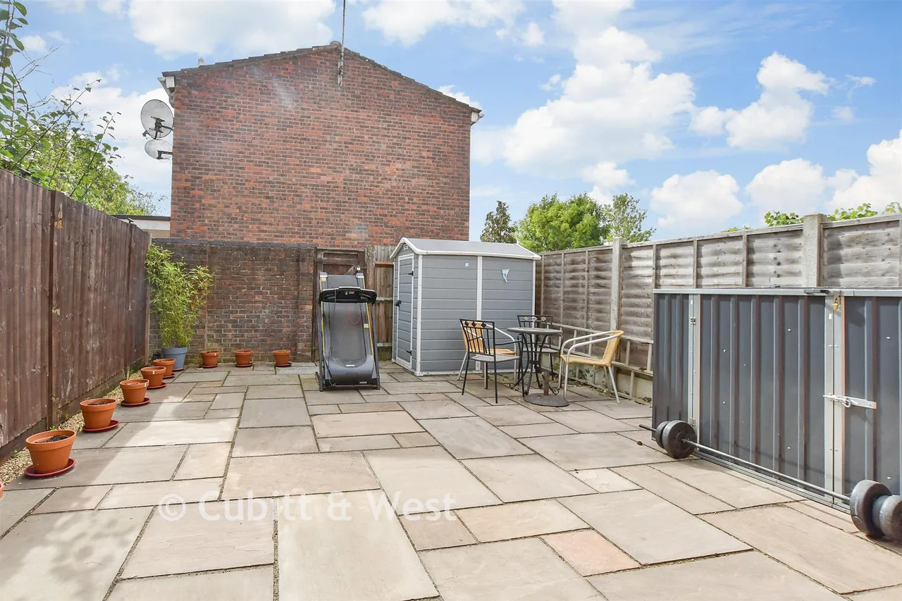 Berstead Walk, Bewbush, RH11, photo 13