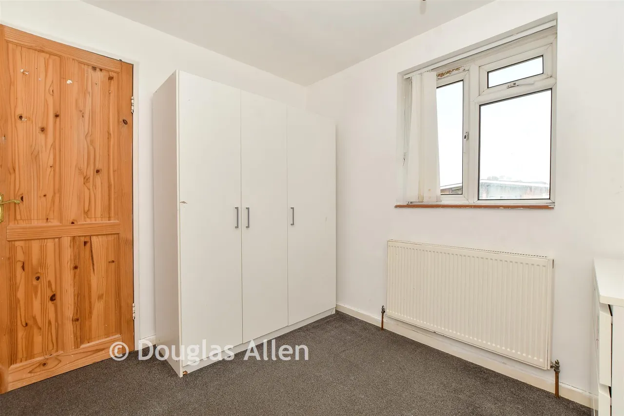 Dyson Road, London, E11, photo 8