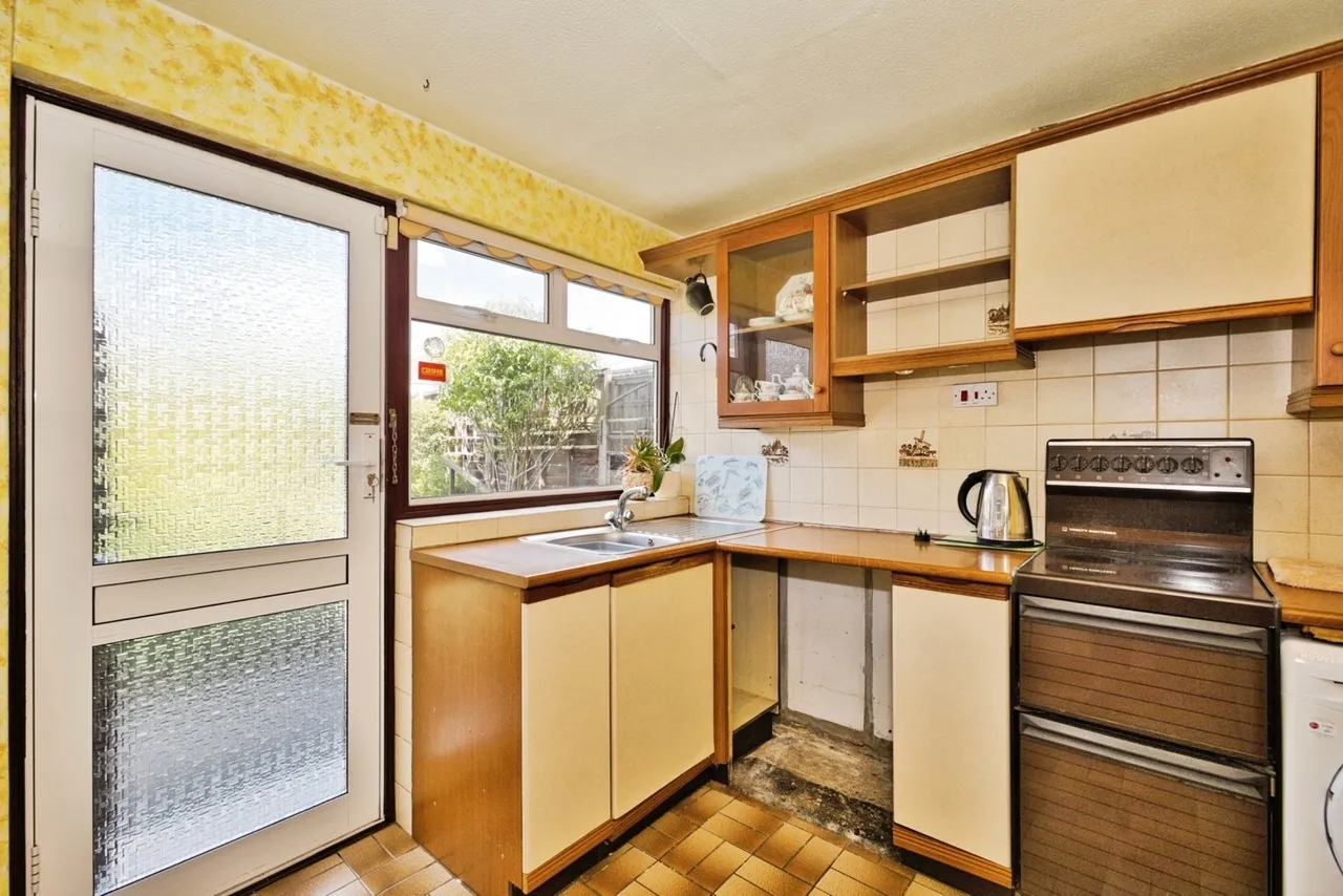 Bucklers Mead Road, Yeovil, BA21, photo 13