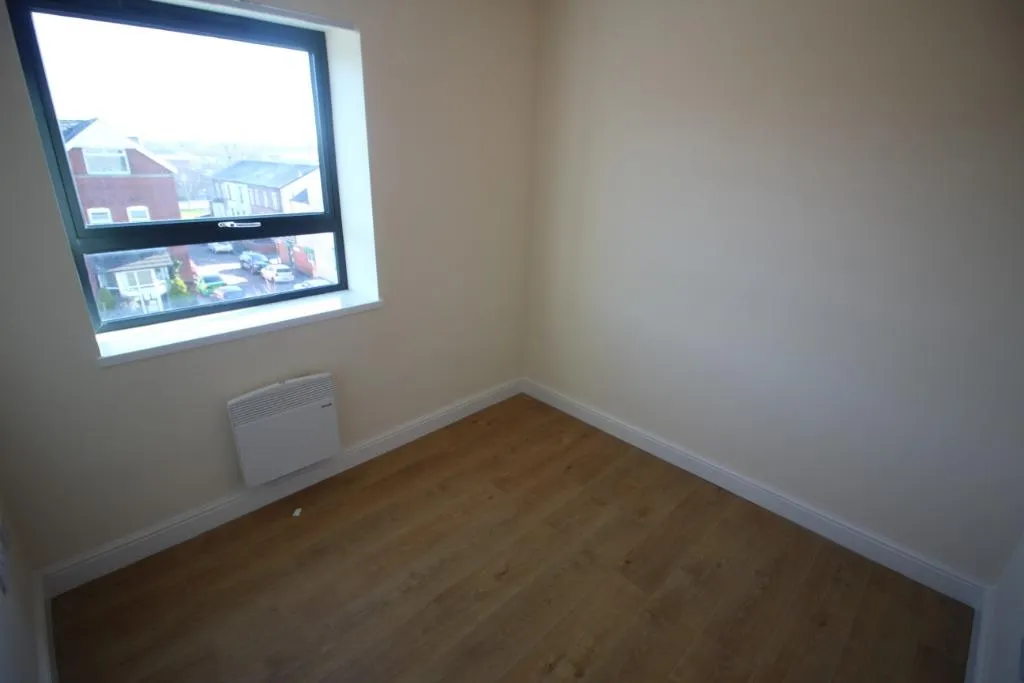 Walmersley Road, Bury, BL9, photo 6