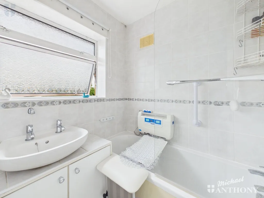 Brudenell Drive, Stoke Mandeville, Aylesbury, HP22 5UR, photo 8