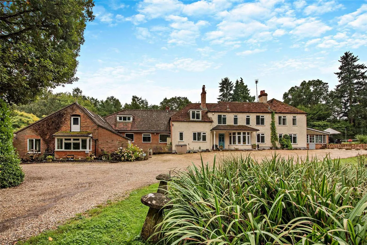 6 bed house for sale — Chapel Row, Reading, RG7 6QB
