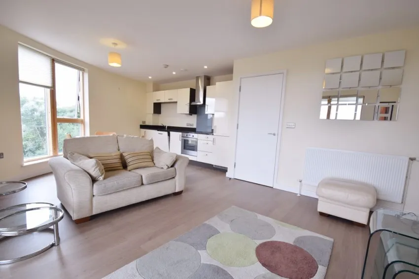 2 bed property to rent, Bollo Lane, Chiswick