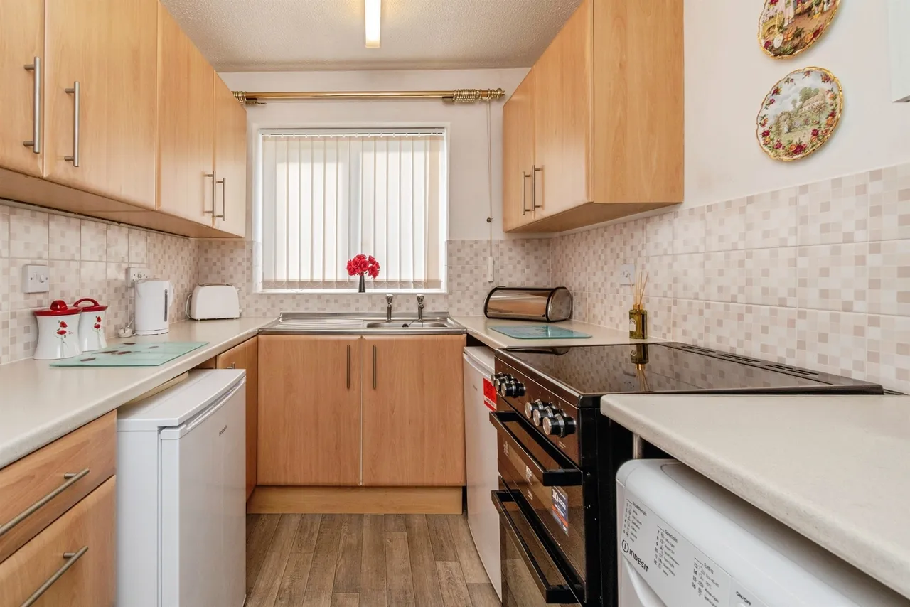 Remington Drive, Cannock, WS11, photo 5