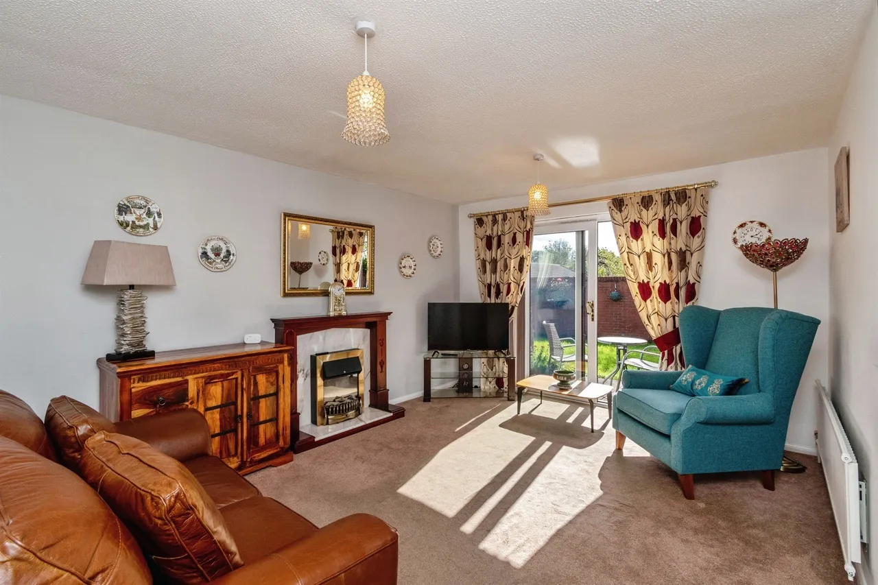 Remington Drive, Cannock, WS11, photo 2