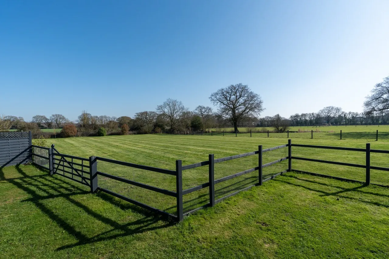 Bures Road, West Bergholt, CO6, photo 31