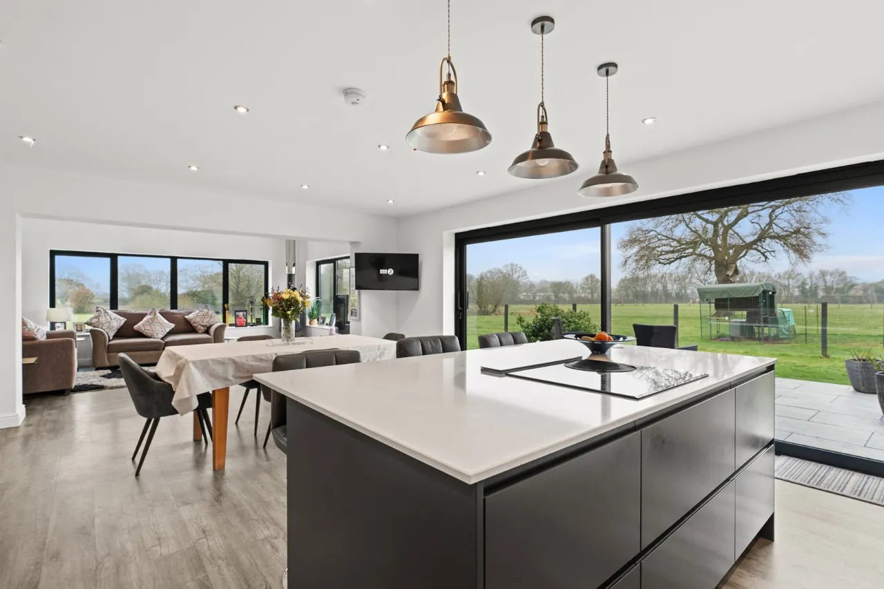 Bures Road, West Bergholt, CO6, photo 2
