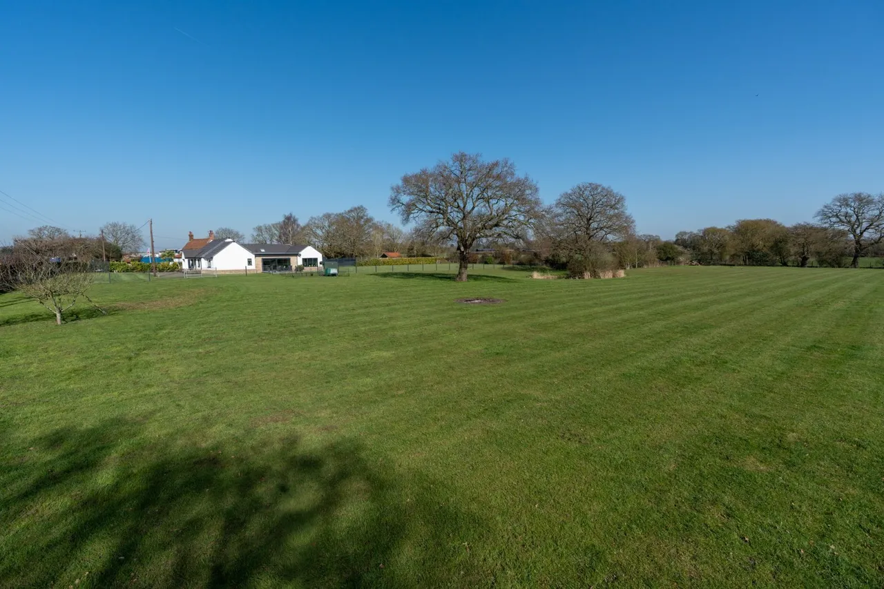 Bures Road, West Bergholt, CO6, photo 26
